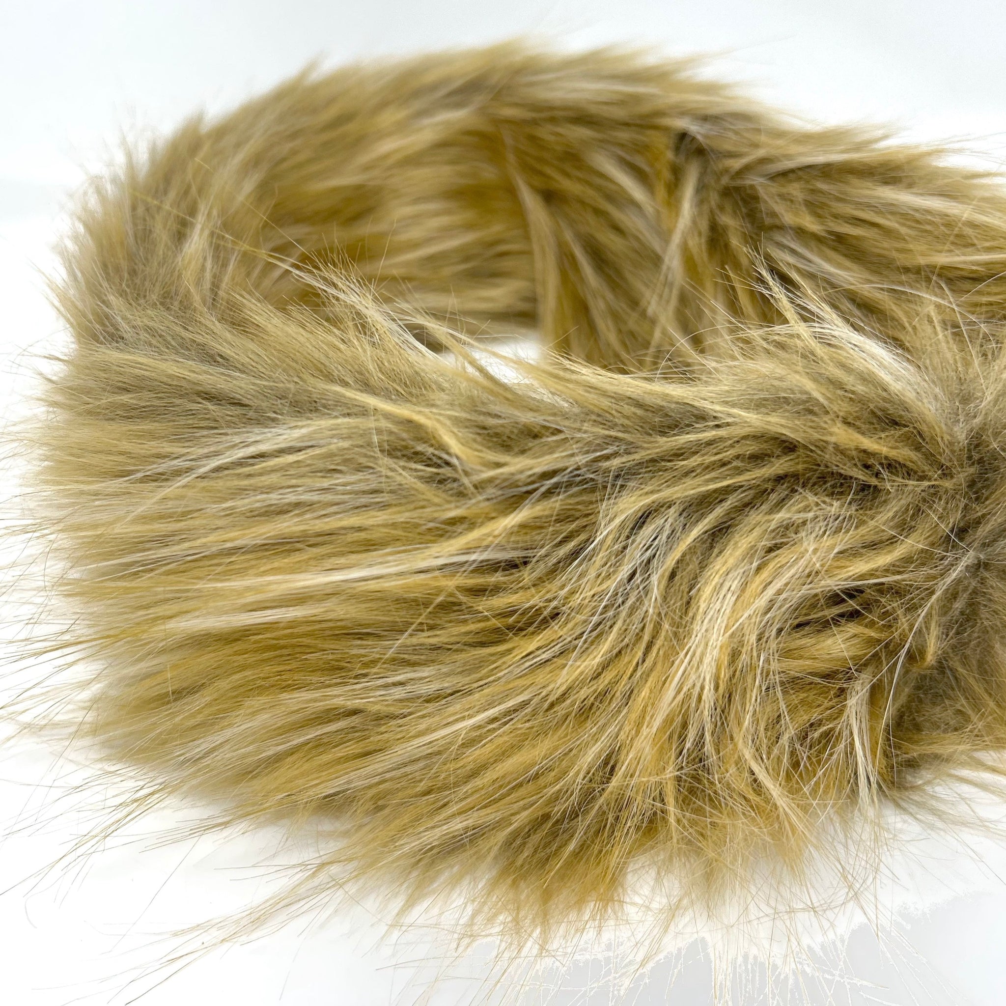 Fox Ruff Faux Fur Blonde Coyote Ruff - Attaches to any hood with magnets ...